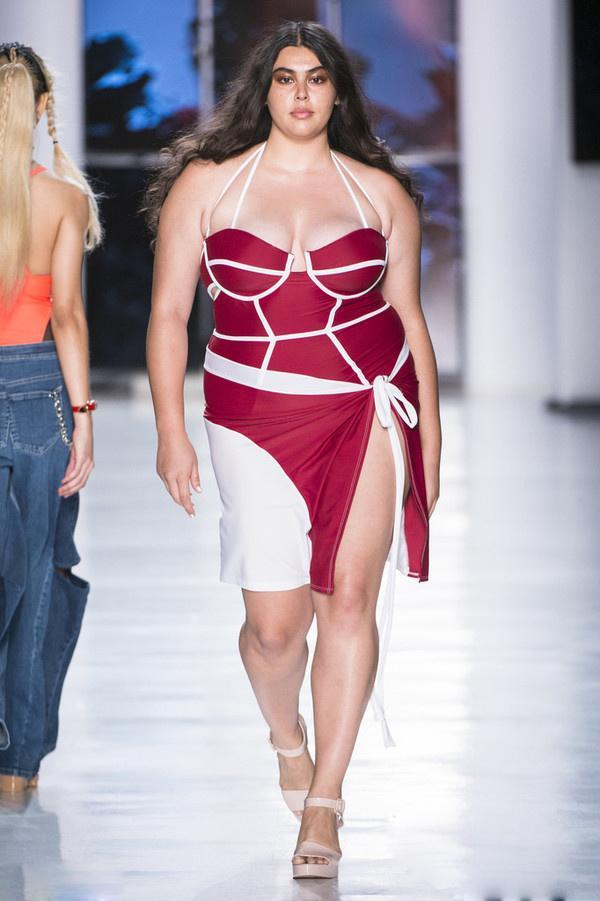 神評論|有名的大碼超模有幾個?網友:肉,肉,肉,我想吃肉