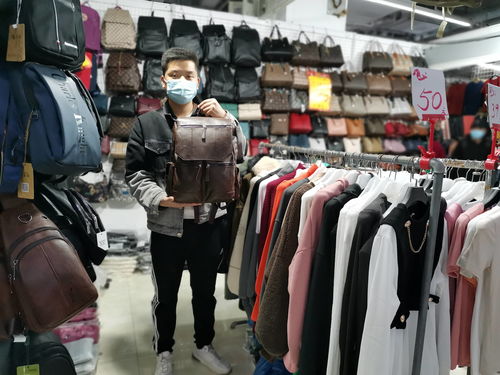 首屆春季外貿(mào)絲綢服裝商品購物節(jié)璀璨啟幕，日用百貨琳瑯滿目